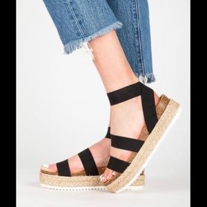 Steve Madden Kimmie Flatform - Never worn